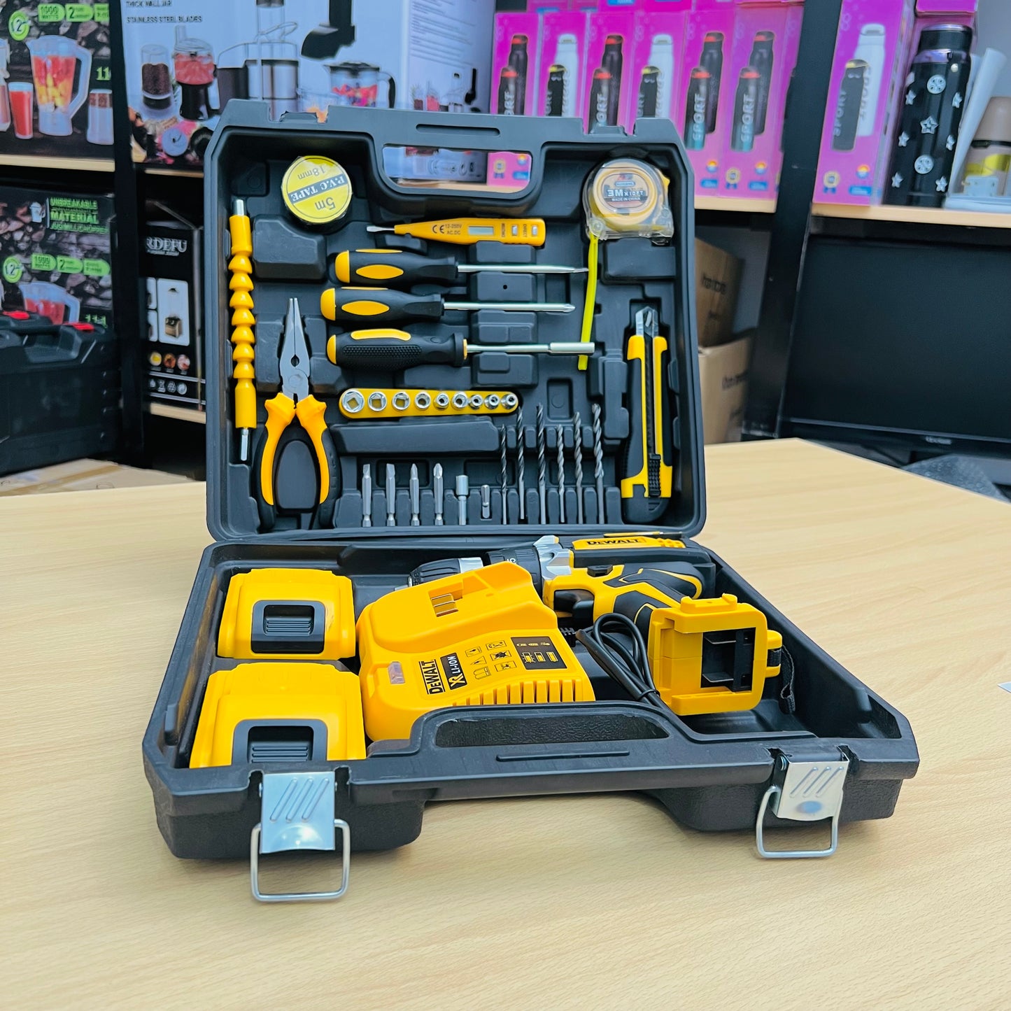 DeWalt Lithium Drill Machine Kit – 2 Batteries, Fast Charger & Full Tool Set