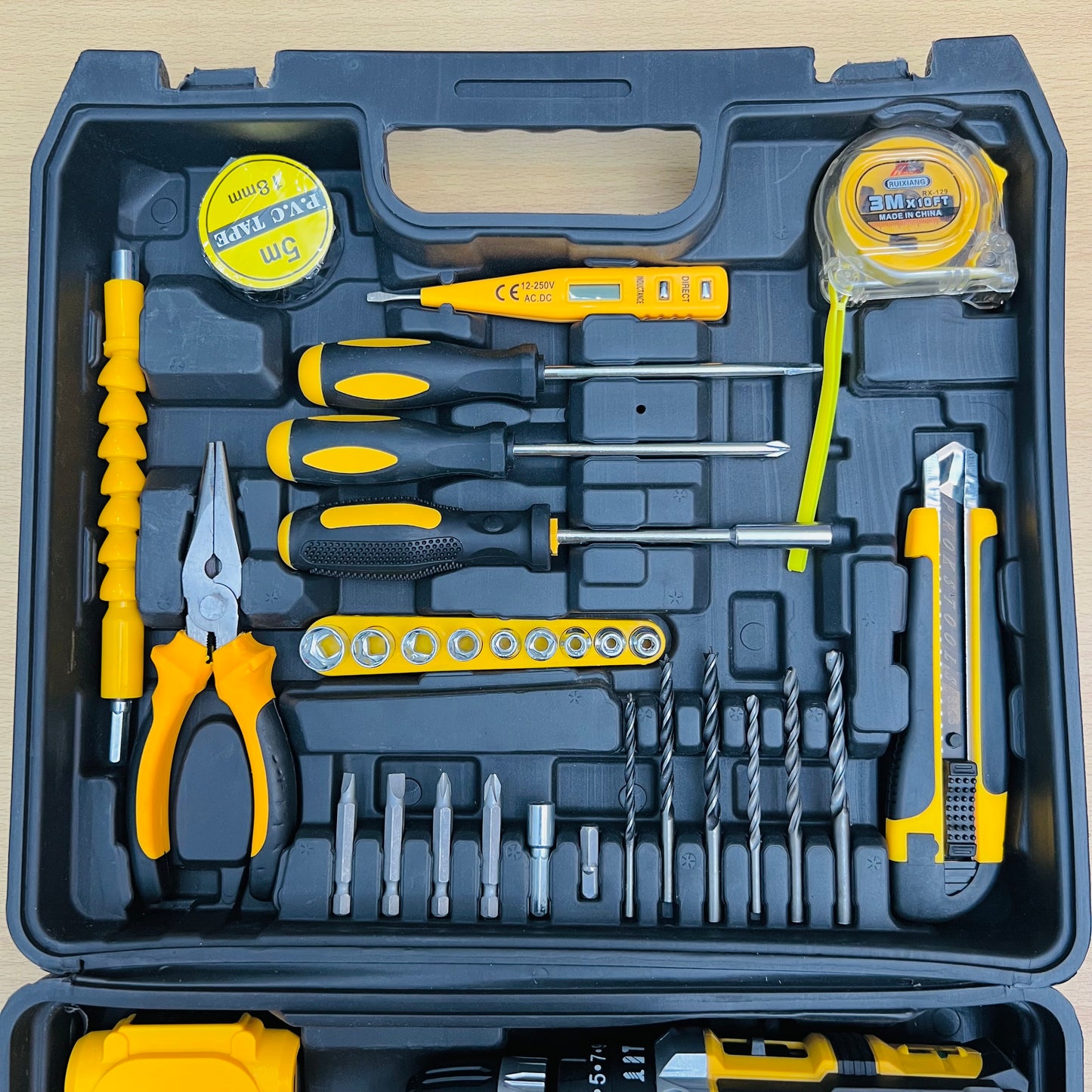 DeWalt Lithium Drill Machine Kit – 2 Batteries, Fast Charger & Full Tool Set