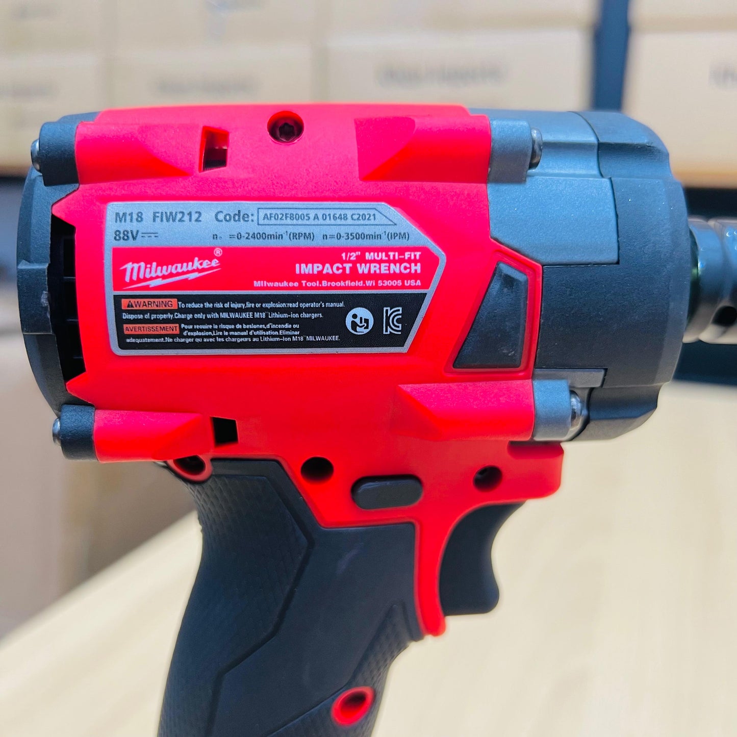 🛠️ Milwaukee 88V Cordless Impact Wrench Kit - 6.0Ah Li-ion (Brushless Motor)