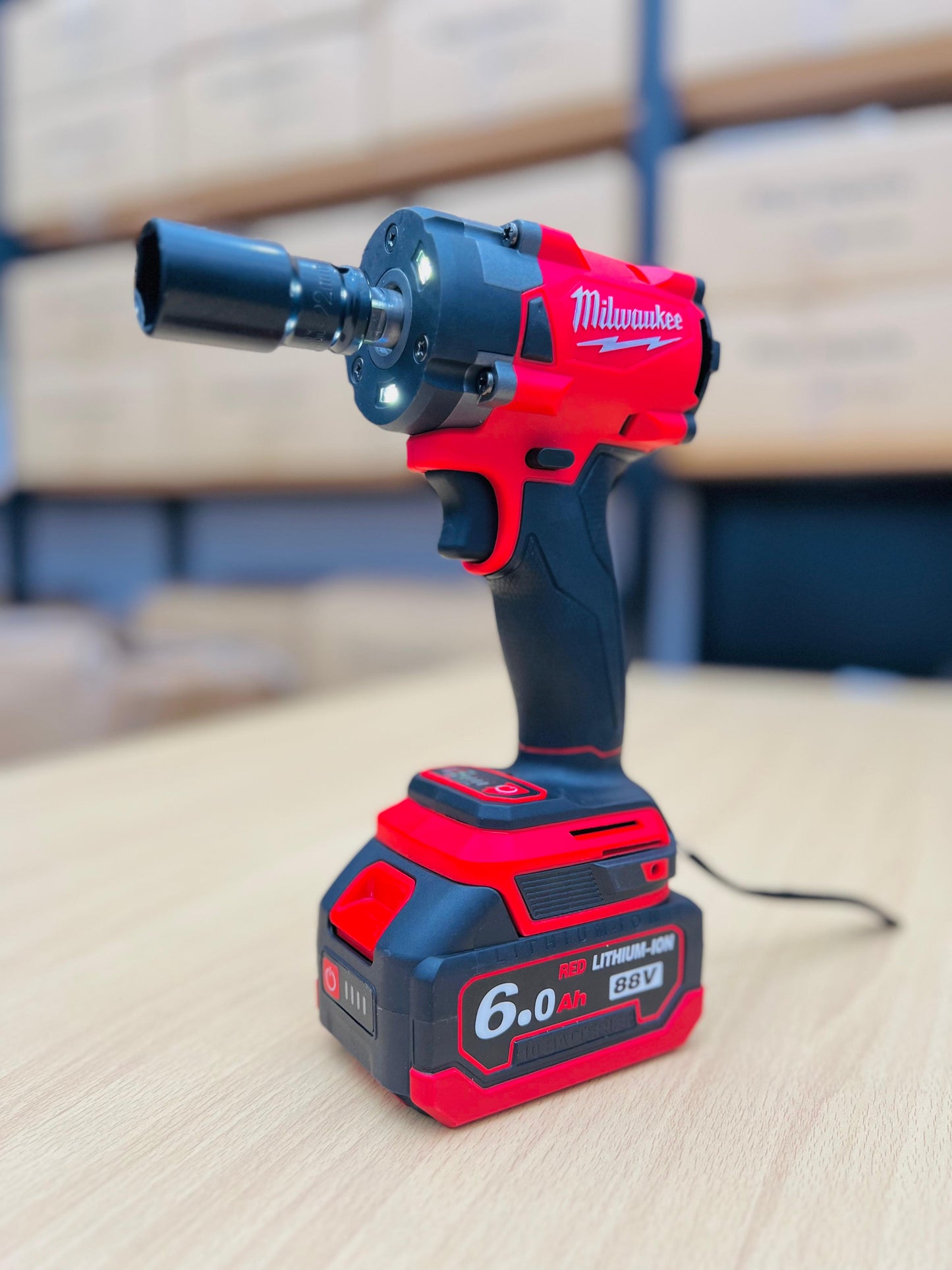 🛠️ Milwaukee 88V Cordless Impact Wrench Kit - 6.0Ah Li-ion (Brushless Motor)