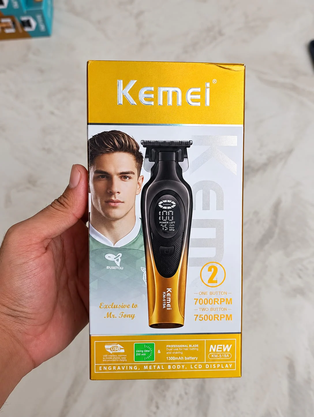 Kemei KM-519A Hair & Beard Trimmer – LCD Display & 7500RPM