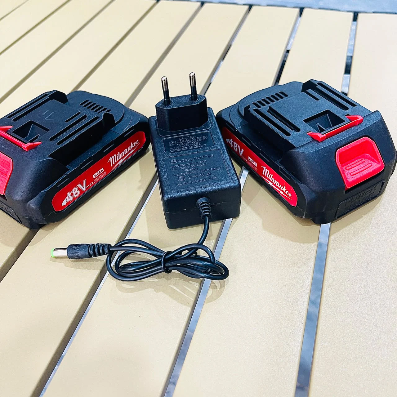 Milwaukee 48 v Cordless Air Blower – Dual Battery Dust Cleaning Kit