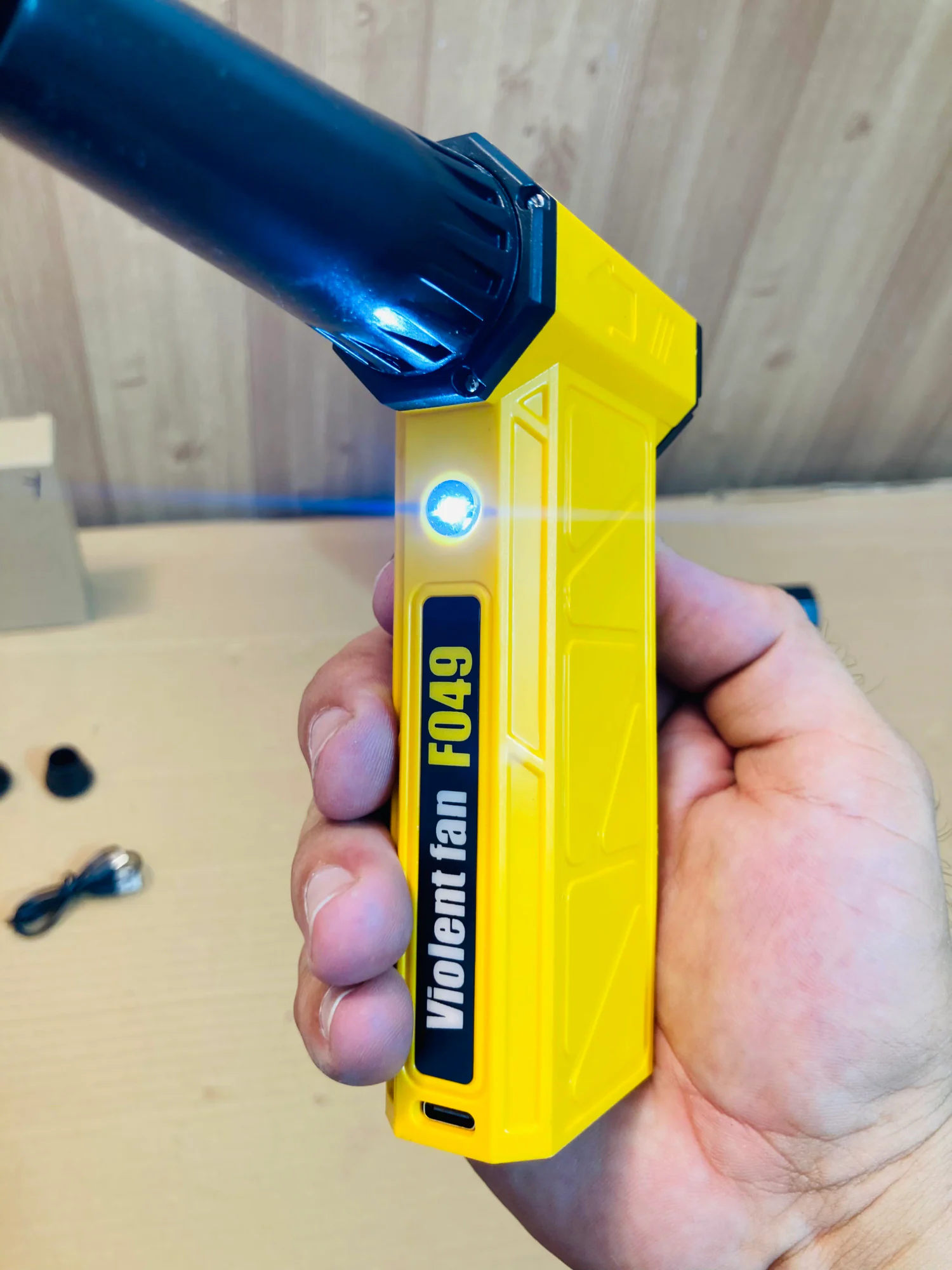 F049 Rechargeable Mini JET Blower