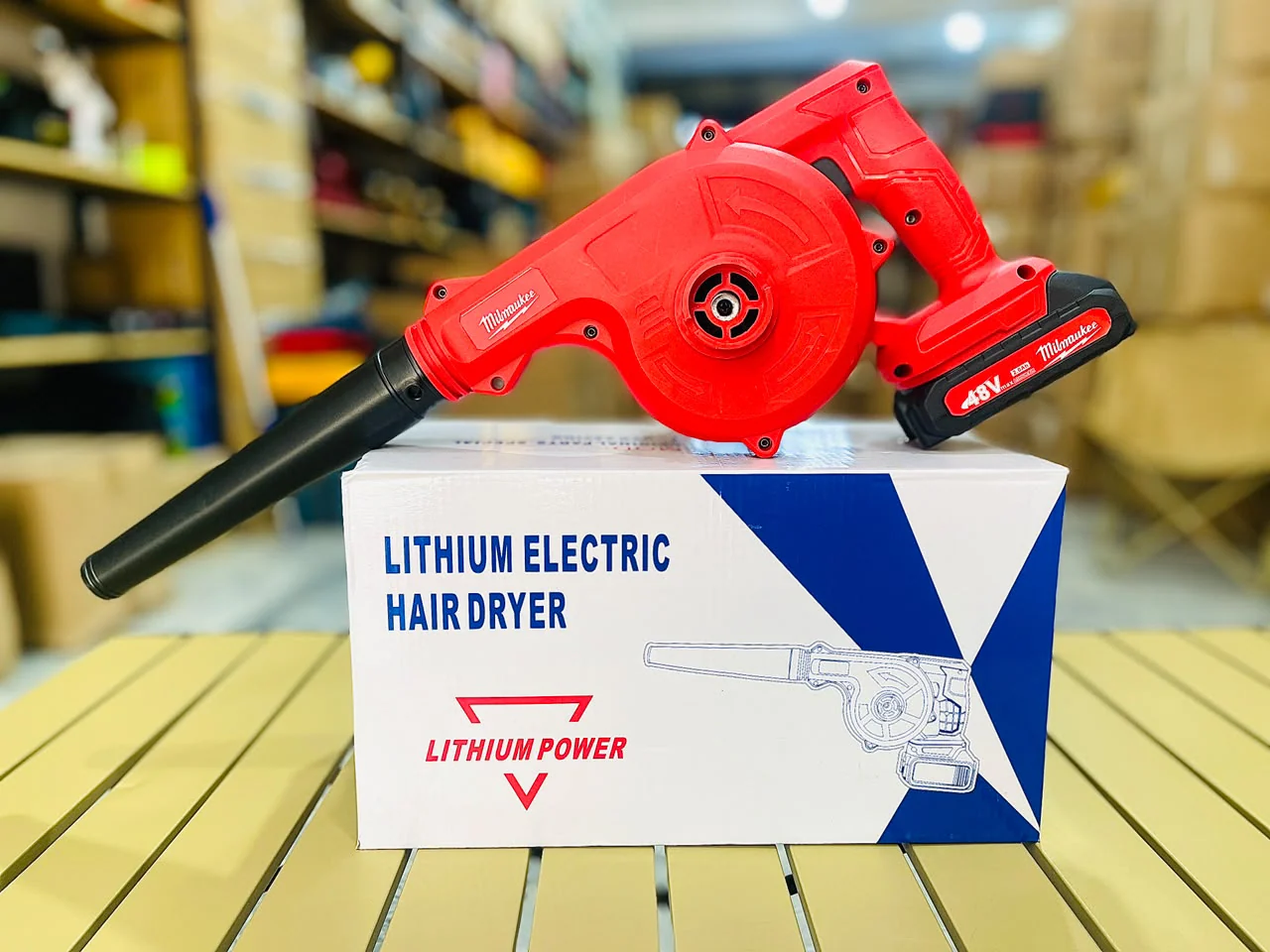 Milwaukee 48 v Cordless Air Blower – Dual Battery Dust Cleaning Kit
