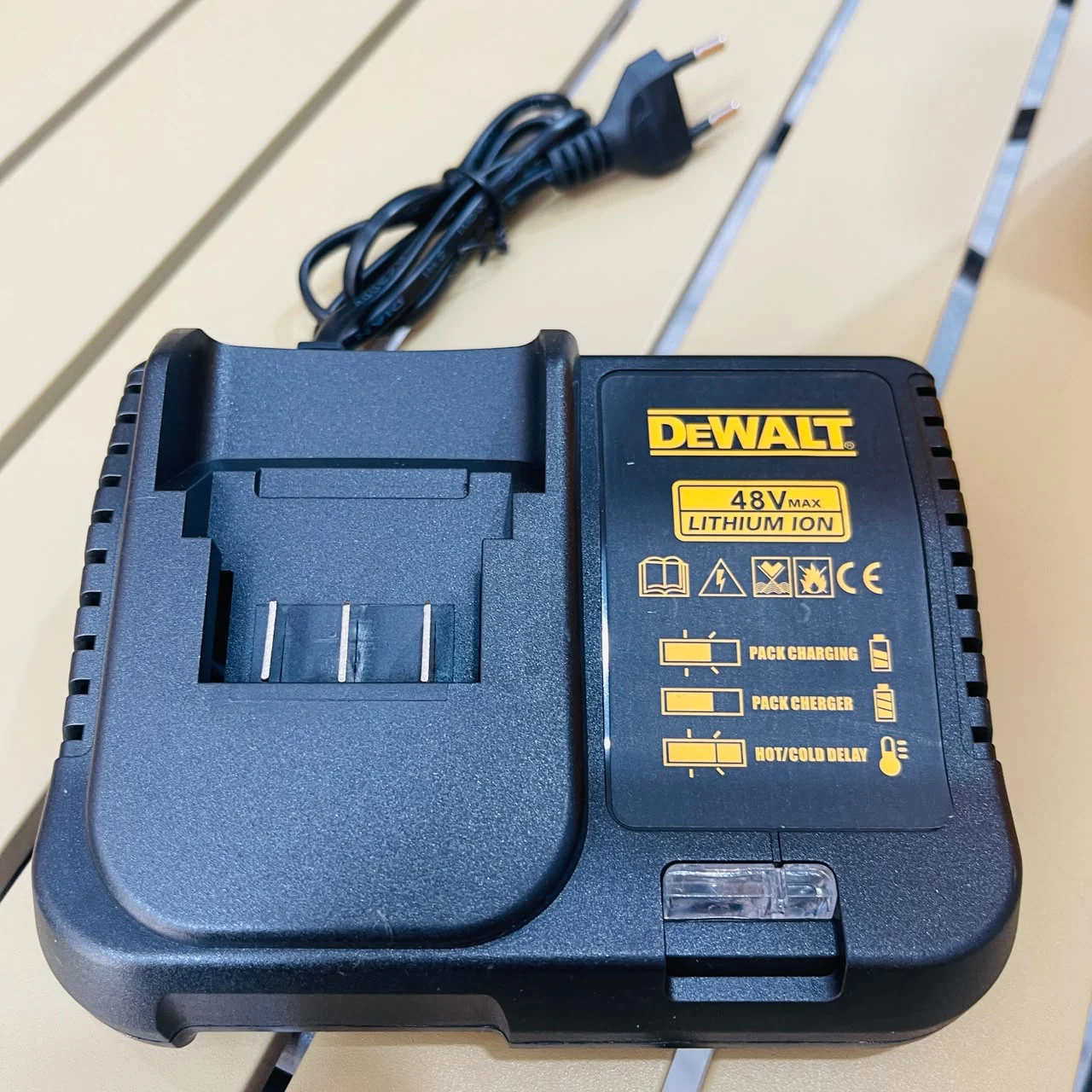 DeWalt Brushless Hammer Drill – Dual Battery DIY Tool Kit